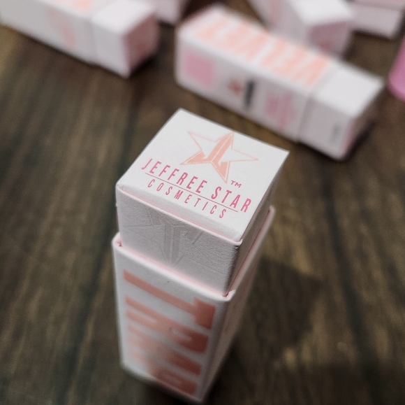 2/$30 Jeffree Star Libra Lynn Lipstick - Picture 3 of 11